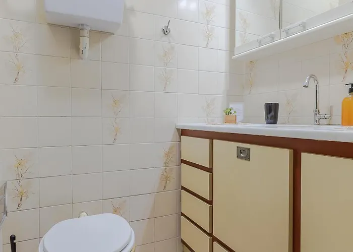 Familiar Ll 8ºandar Ll Wi-fi 259mpbs Ll 780m Da Av Ipiranga Ll 2km Hospital São Lucas Pucc Ll 4km Centro Ll 4,9km Da Rodoviária Ll 8km Do Aeroporto Ll Apartamento
