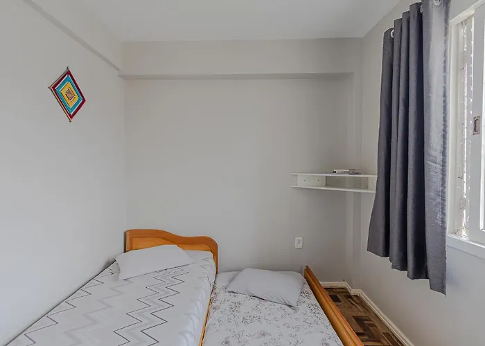 Apartamento Familiar Ll 8ºandar Ll Wi-fi 259mpbs Ll 780m Da Av Ipiranga Ll 2km Hospital São Lucas Pucc Ll 4km Centro Ll 4,9km Da Rodoviária Ll 8km Do Aeroporto Ll Porto Alegre